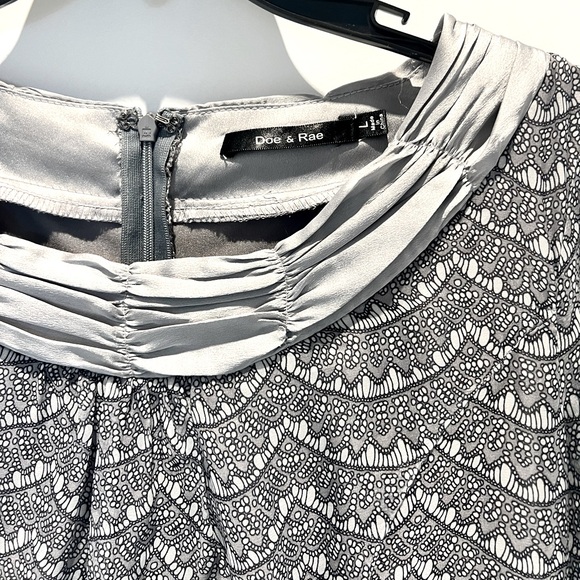 🖤 Unique & flirty dress with 3/4 sleeves & pretty satin trim & bow - Picture 17 of 17